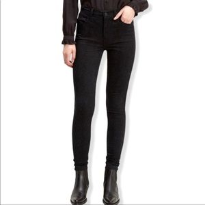 NWOT Levi's Women's 720 High-Rise Super Skinny Jeans Black